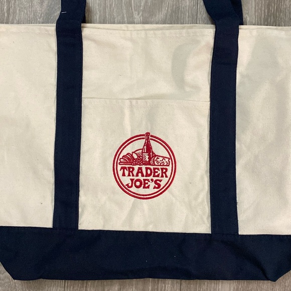 ❤️ Trader Joe’s Reusable Tote Bag NWT - Picture 3 of 6